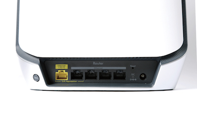 WAN 對應最高 2.5Gbps 速度，另可配合 一組 1Gbps LAN 進行 Link Aggregation 。