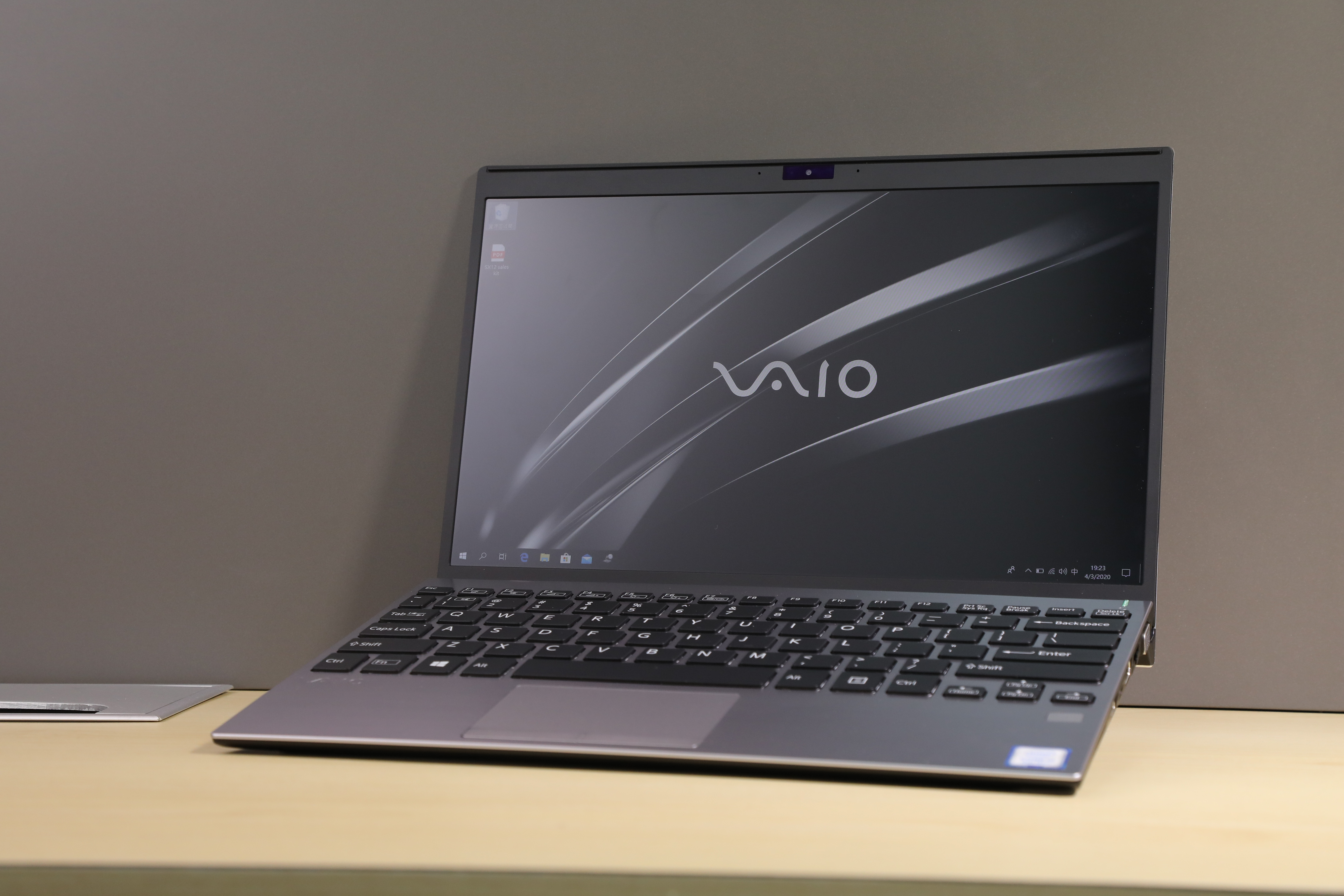 VAIO SX12 贏得顧客和讀者的支持，對 VAIO 來說是很大的鼓舞。