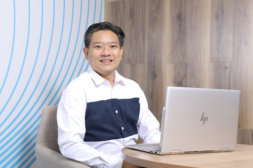 黃浩章先生表示能取代桌面電腦的大屏幕筆電，似乎會更適合香港的家庭需要。